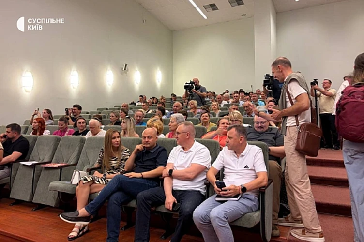 Теремки: понад 600 дерев і 300 протестувальників — цифри конфлікту довкола теплотраси