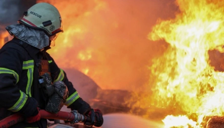 Удар по Конотопу в ніч на 24 серпня: знищено автопарк і пошкоджено газові мережі