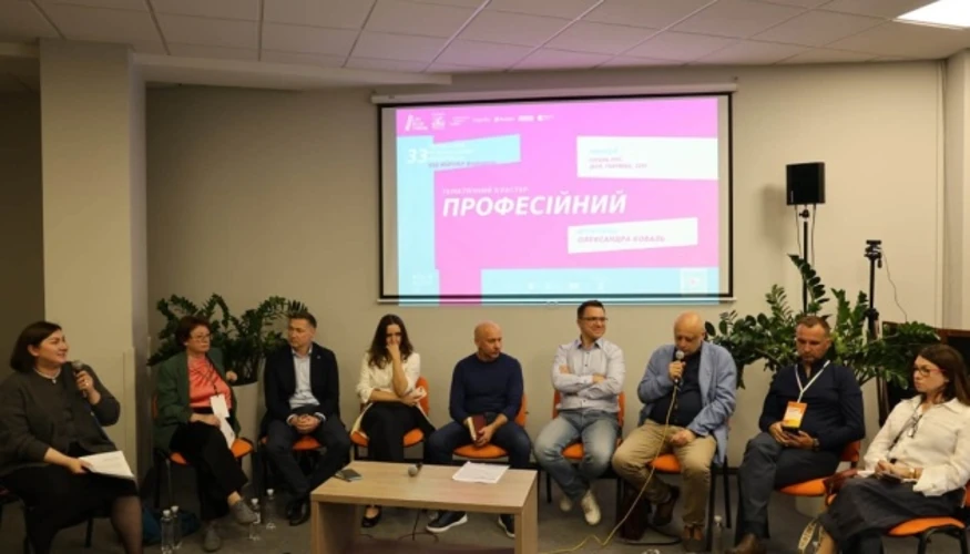 BookForum у Львові: 333 спікери, вісім кластерів і читання Фрая